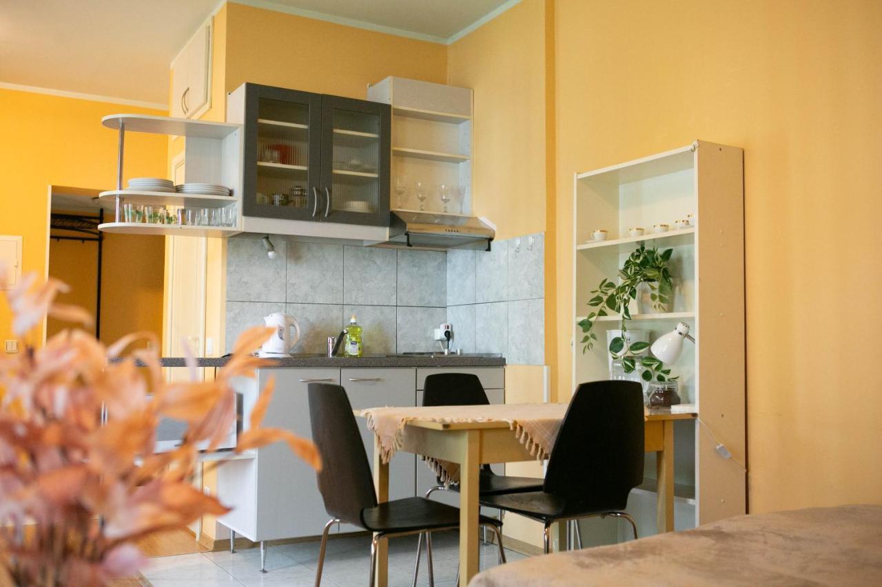 Center Of City Apartments, Bus Station 1Min, Airport 5 Min Talin Exterior foto
