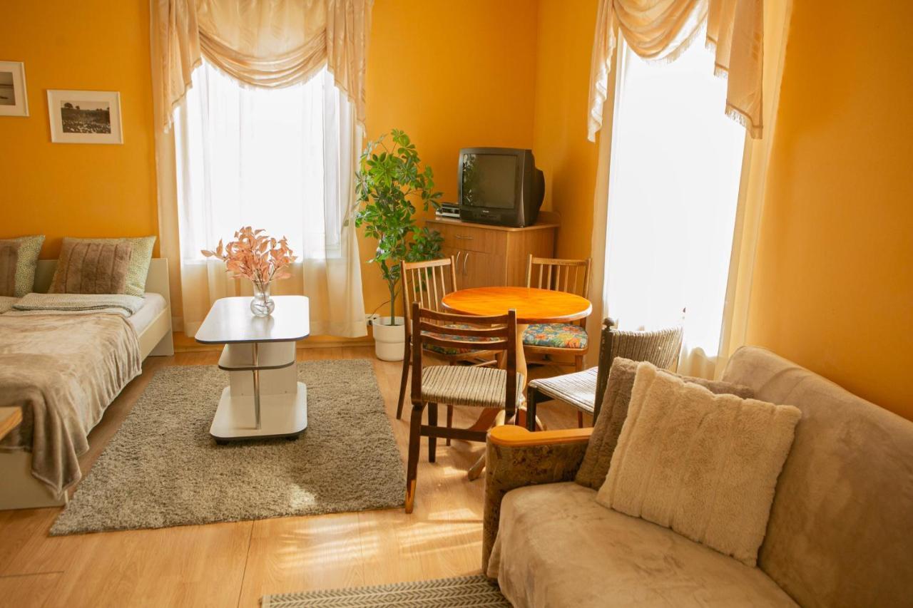 Center Of City Apartments, Bus Station 1Min, Airport 5 Min Talin Exterior foto