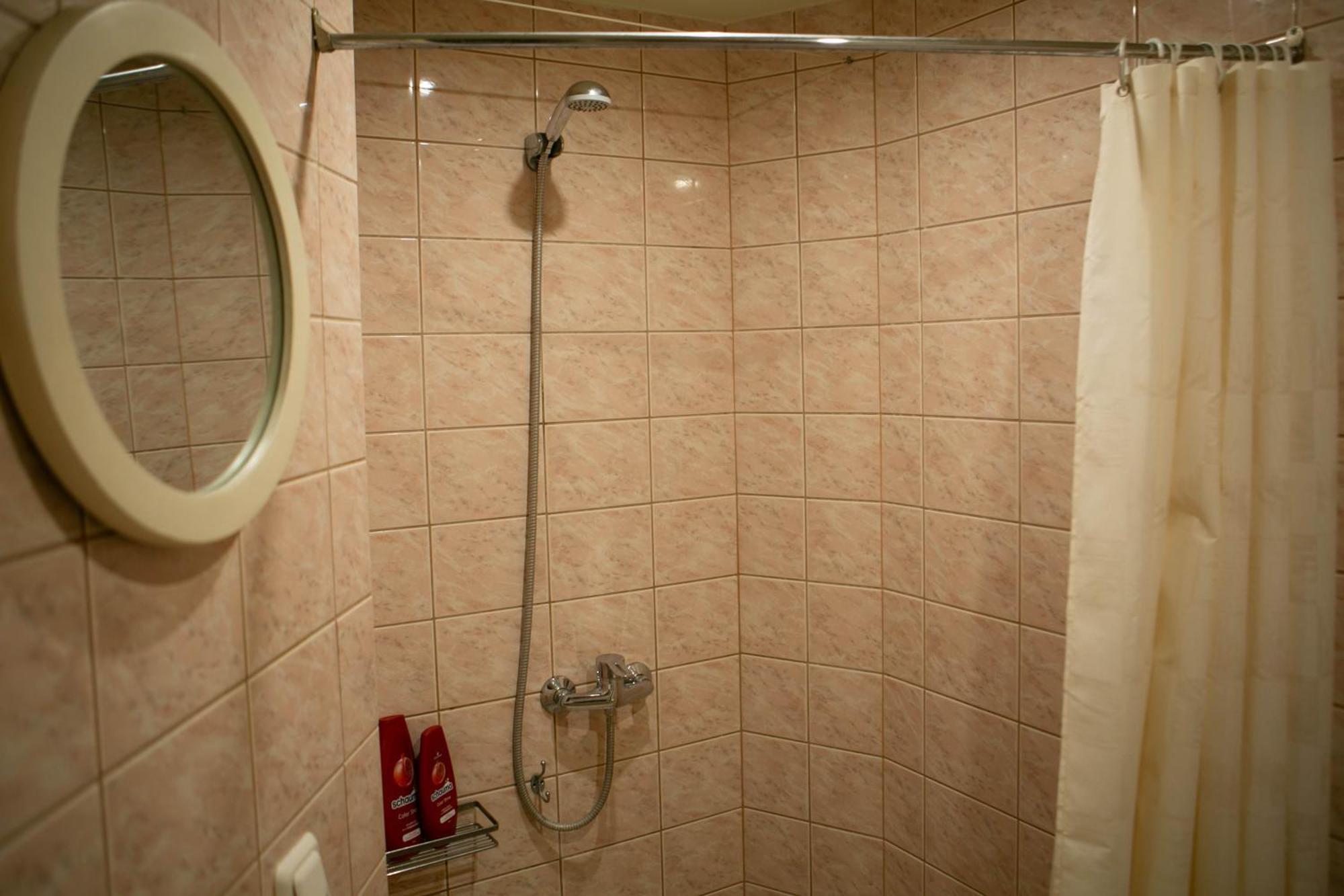 Center Of City Apartments, Bus Station 1Min, Airport 5 Min Talin Exterior foto