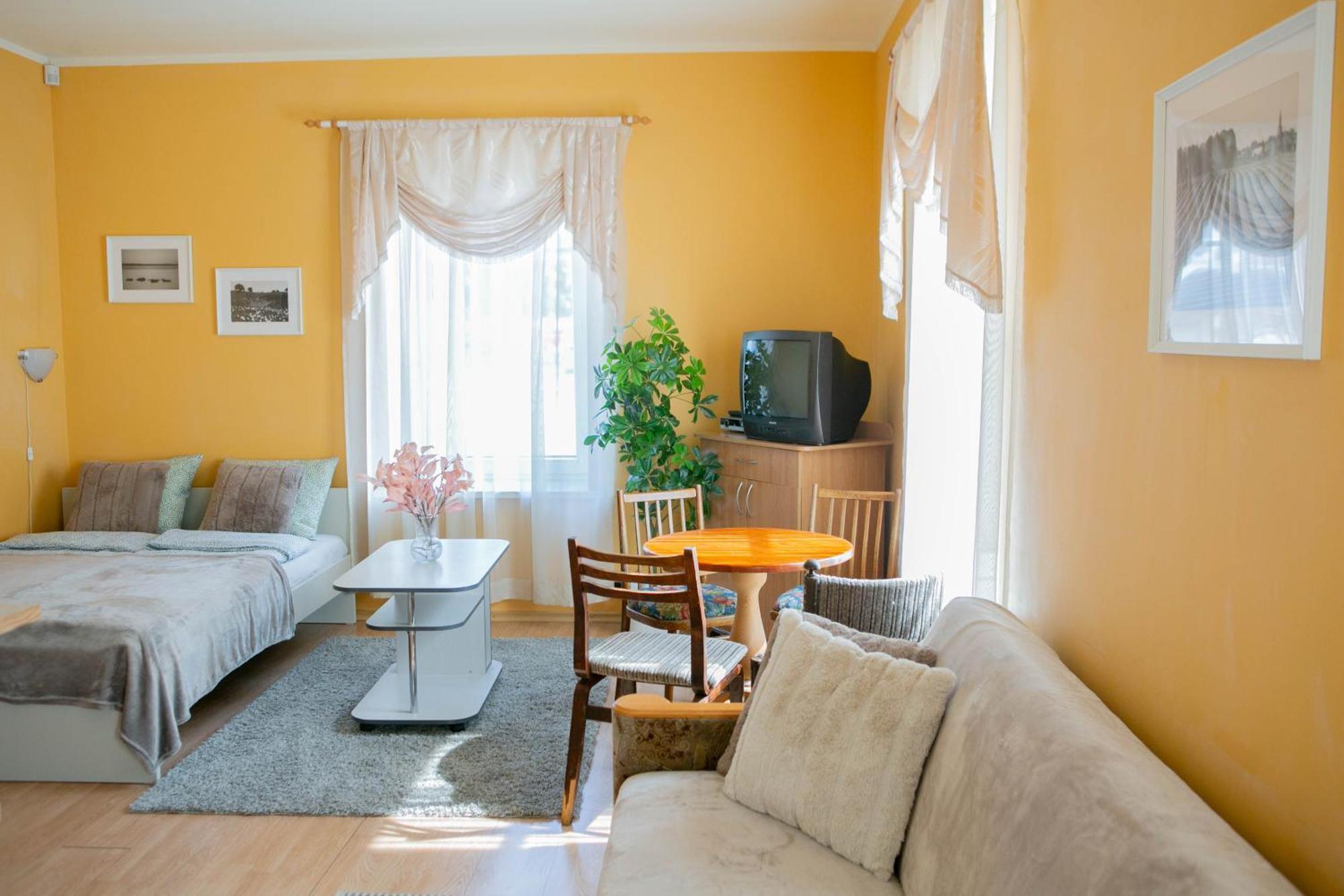 Center Of City Apartments, Bus Station 1Min, Airport 5 Min Talin Exterior foto