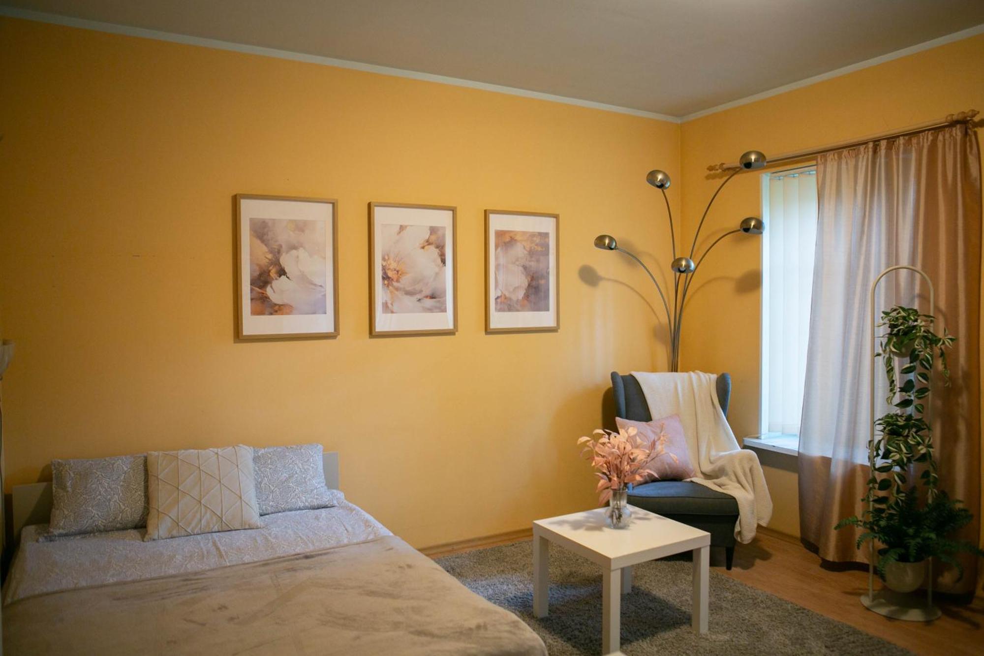 Center Of City Apartments, Bus Station 1Min, Airport 5 Min Talin Quarto foto