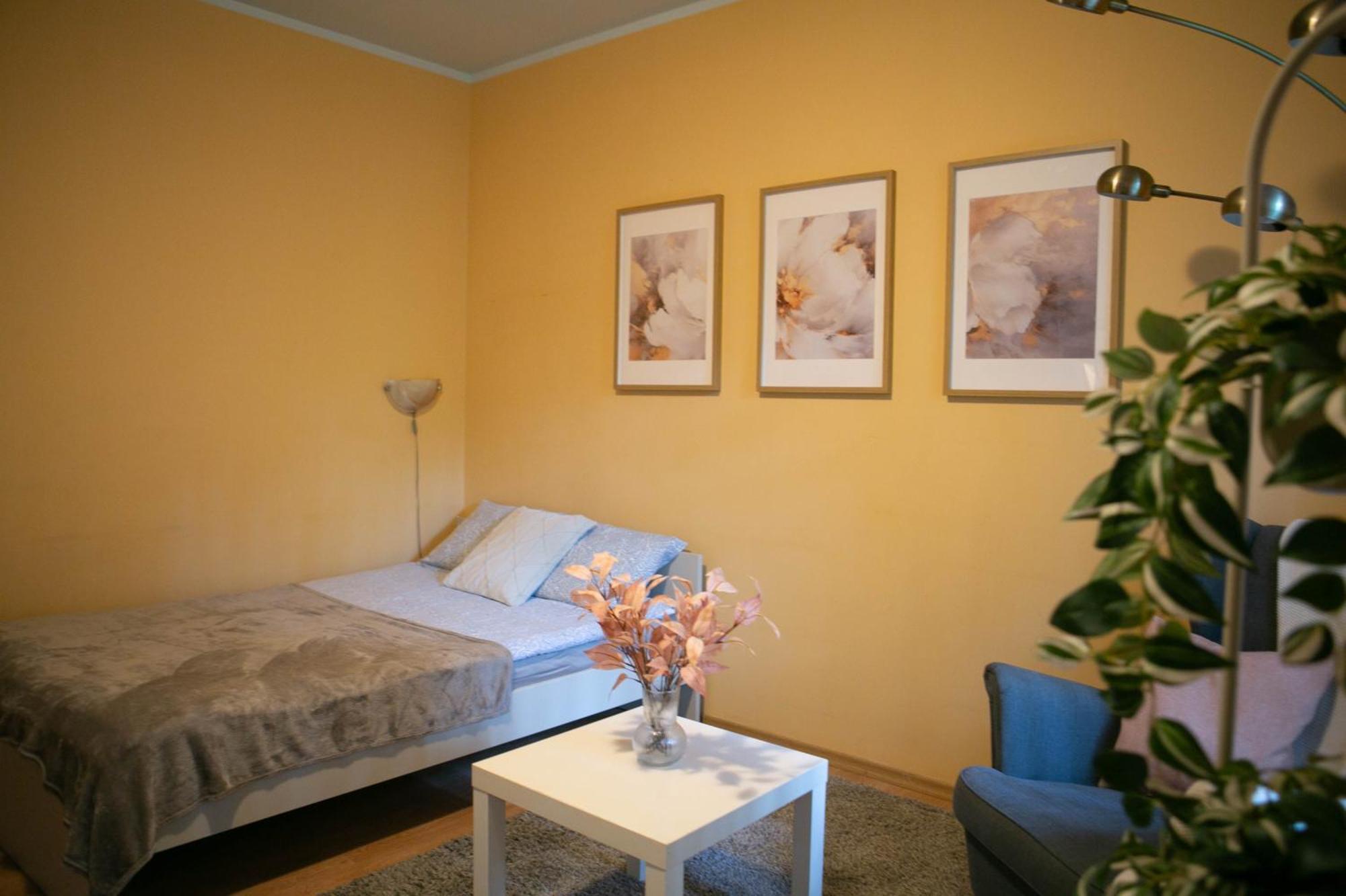 Center Of City Apartments, Bus Station 1Min, Airport 5 Min Talin Quarto foto